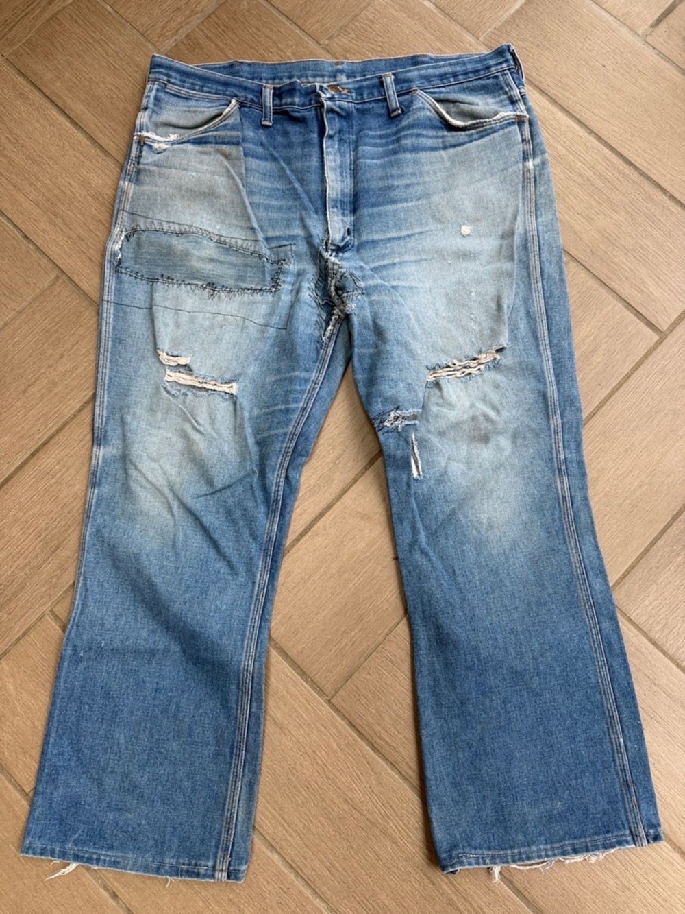 Men's Wrangler Vintage Distressed denim 40x32 made in USA regular fit patched